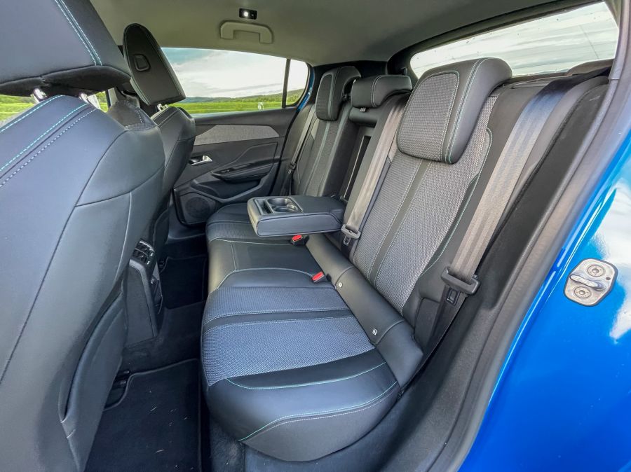 Egy – Kettő - Három – Peugeot 308 1.2 Puretech Allure - STYLENEWS - Mobility - 2022 308 1.2 teszt, 2022 Peugeot 308 benzin teszt, 308 peugeot, 308 teszt, peugeot 308, Peugeot 308 1%2C2 allure teszt, 