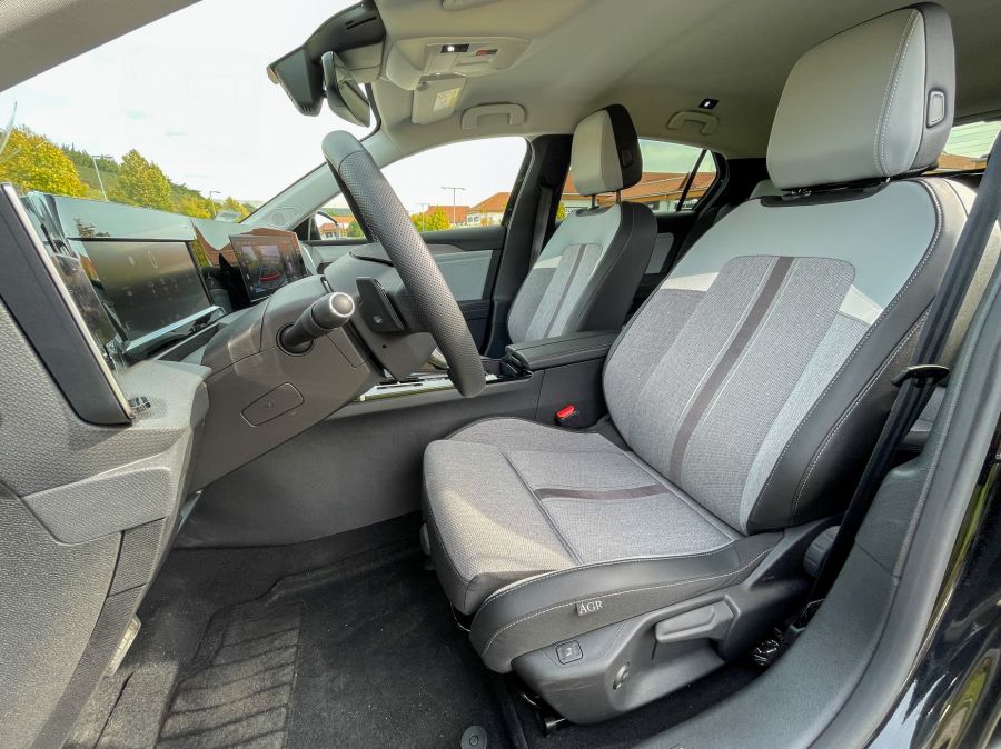 Jó lesz-e számára a csillagok állása? – 2022 Opel Astra 1,5 dízel Elegance - STYLENEWS - Mobility - 2022 Opel Astra 1%2C5 dízel Elegance teszt, 2022 Opel Astra dízel teszt, Astra Elegance 1%2C5 dízel, Astra teszt, 