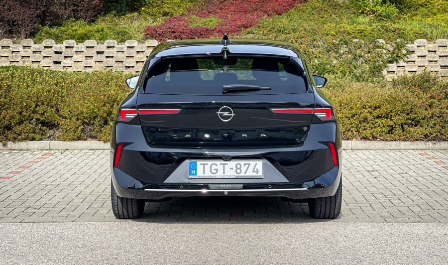 Jó lesz-e számára a csillagok állása? – 2022 Opel Astra 1,5 dízel Elegance - STYLENEWS - Mobility - 2022 Opel Astra 1%2C5 dízel Elegance teszt, 2022 Opel Astra dízel teszt, Astra Elegance 1%2C5 dízel, Astra teszt, 