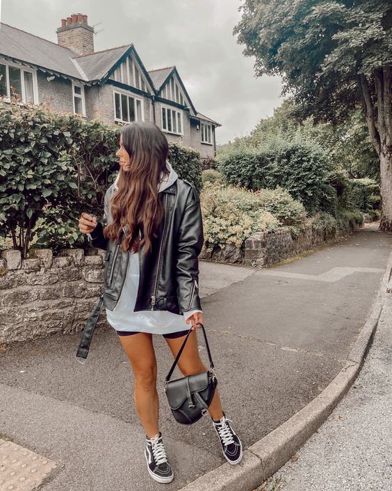 Stílusiskola: laza outfitek bőrdzsekivel - DIVAT&STÍLUS - Stílusiskola - 