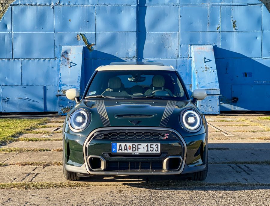Élményekkel zsúfolva – Mini Cooper S 5 ajtós Resolute Edition - STYLENEWS - Mobility - 2022 Mini Cooper S teszt, 2022 Mini teszt, mini cooper, Mini Cooper S Resolute Edition teszt, Mini cooper S teszt, 