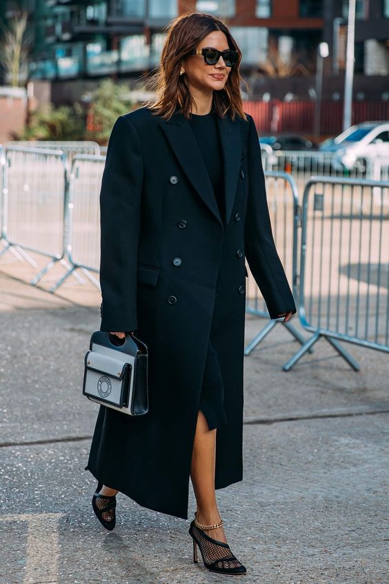 Stílusiskola: így viselj maxi kabátokat - DIVAT&STÍLUS - Stílusiskola - divat, kabát, maxi kabát, outfit, ősz, stílus, 
