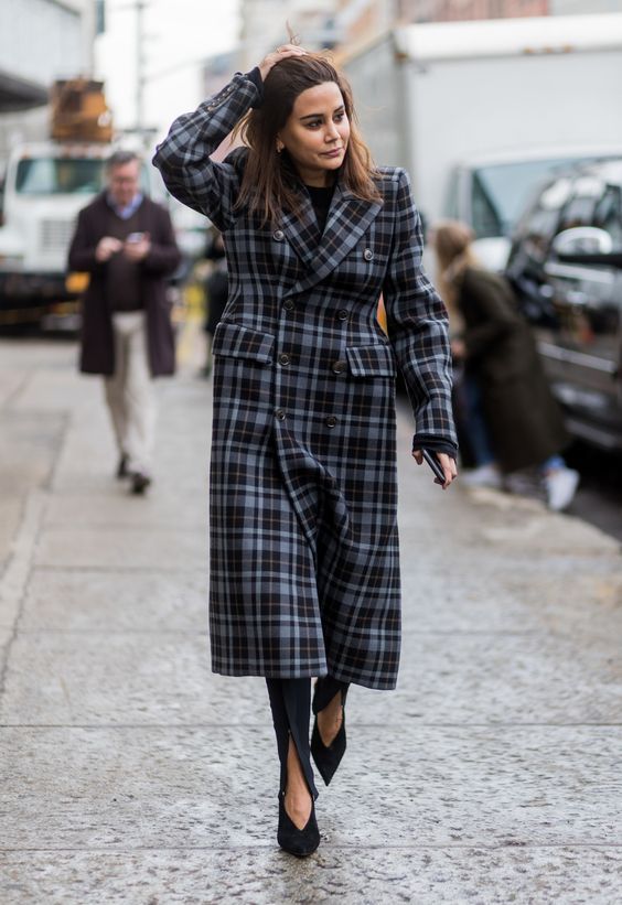 Stílusiskola: így viselj maxi kabátokat - DIVAT&STÍLUS - Stílusiskola - divat, kabát, maxi kabát, outfit, ősz, stílus, 