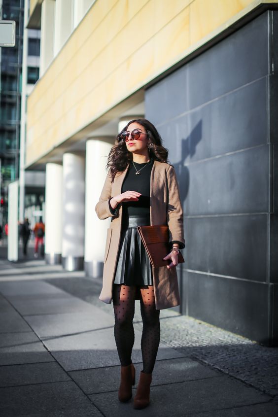 Stílusiskola: így viselj fekete miniszoknyákat - DIVAT&STÍLUS - Stílusiskola - divat, fekete miniszoknya, miniszoknya, outfit, stílus, 