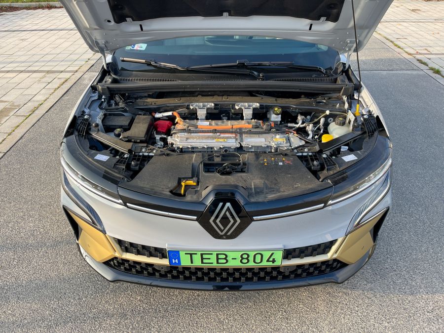 Jobb később, mint soha – Renault Megane E-tech EV60 Optimum charge iconic - STYLENEWS - Mobility - megane e tech, megane e tech EV60 Optimum charge teszt, renault megane e-tech teszt, renault megane elektromos, 