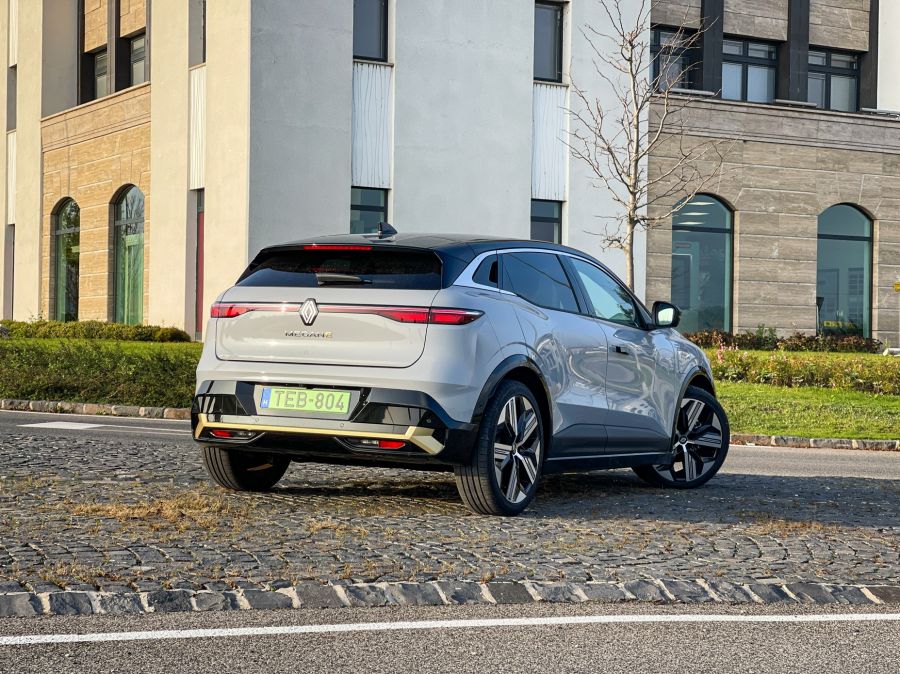 Jobb később, mint soha – Renault Megane E-tech EV60 Optimum charge iconic - STYLENEWS - Mobility - megane e tech, megane e tech EV60 Optimum charge teszt, renault megane e-tech teszt, renault megane elektromos, 