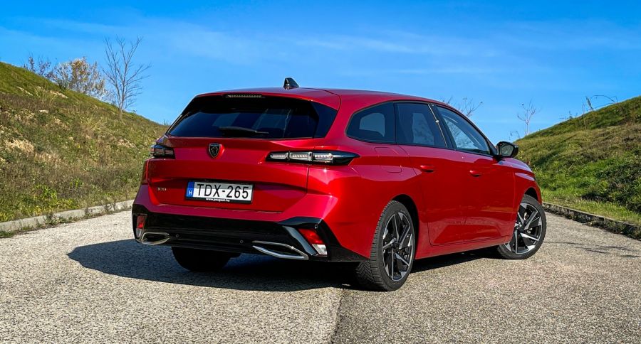 Nagyobb helyre fel és ne unatkozz!  – Peugeot 308 SW 1.2 Allure - STYLENEWS - Mobility - 2022 Peugeot 308 sw 1.2 Allure teszt, 308 kombi teszt, 308 peugeot, 308 sw benzin teszt, 308 sw peugeot, 