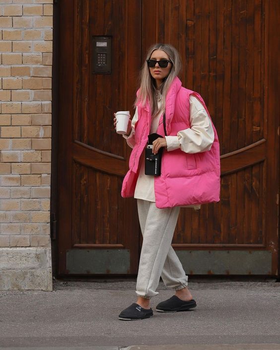 Stílusiskola: dobd fel a sötét téli napokat egy kis rózsaszínnel - DIVAT&STÍLUS - Stílusiskola - divat, outfit, rózsaszín, stílus, tél, 