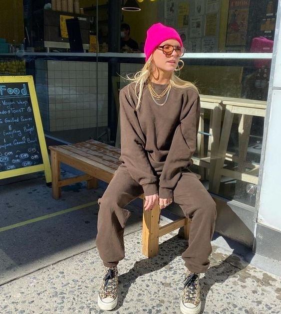 Stílusiskola: dobd fel a sötét téli napokat egy kis rózsaszínnel - DIVAT&STÍLUS - Stílusiskola - divat, outfit, rózsaszín, stílus, tél, 