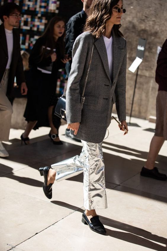 Stílusiskola: így viseld az ezüst színt - DIVAT&STÍLUS - Stílusiskola - divat, ezüst, outfit, stílus, tél, 