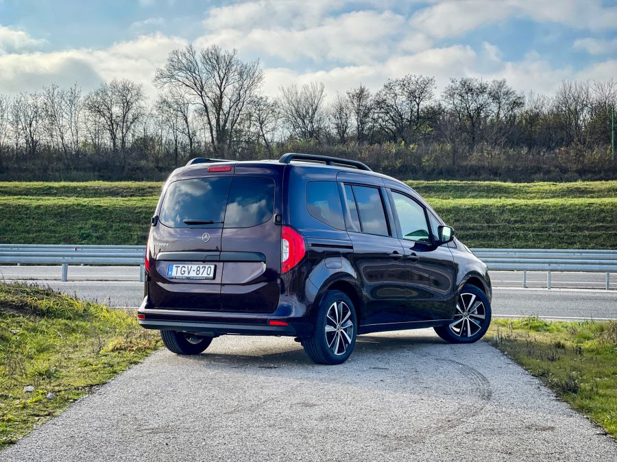 Akinek az inge pont az nem veszi magára – Mercedes-Benz T-osztály T180d - STYLENEWS - Mobility - mercedes benz, Mercedes Benz T osztály teszt, Mercedes benz t180d teszt, Mercedes T180d teszt, t180 d teszt, t180 mercedes, 