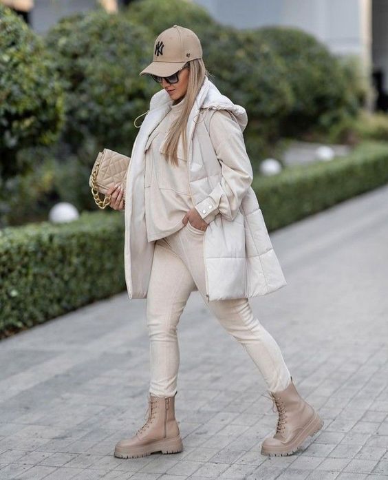 Stílusiskola: nude szettek borús napokra - DIVAT&STÍLUS - Stílusiskola - divat, nude, outfit, stílus, tél, 