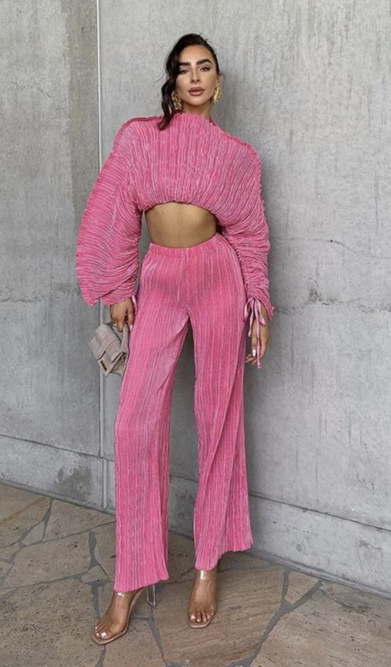 Stílusiskola: rózsaszín outfit ötletek szilveszterre - DIVAT&STÍLUS - Stílusiskola - divat, outfit, rózsaszín, stílus, szilveszter, 