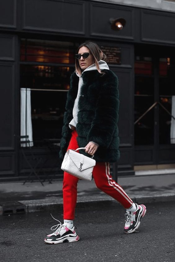 Stílusiskola: így viselj télen sportcipőket - DIVAT&STÍLUS - Stílusiskola - divat, outfit, sportcipő, stílus, tél, 