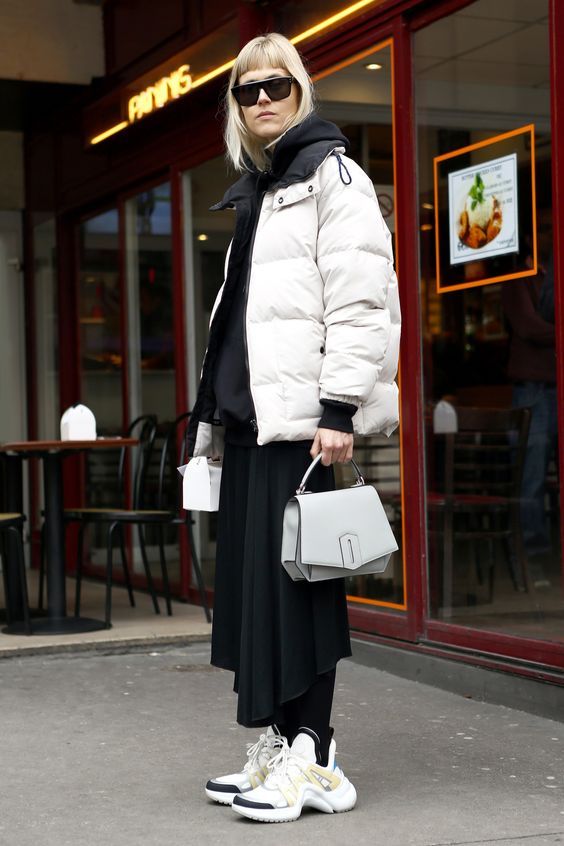 Stílusiskola: így viselj télen sportcipőket - DIVAT&STÍLUS - Stílusiskola - divat, outfit, sportcipő, stílus, tél, 