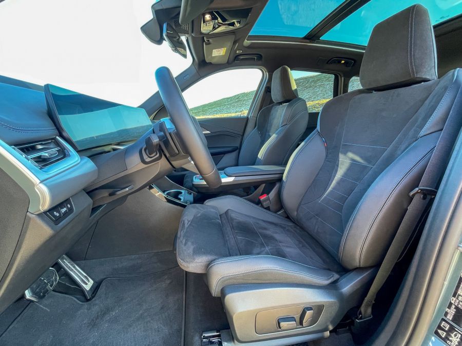 Több, mint egy emelt karosszéria – BMW X1 xDrive23i - STYLENEWS - Mobility - 2023 BMW X1 teszt, BMW X1 benzin teszt, BMW x1 teszt, BMW X1 xDrive 23i teszt, x1 bmw, X1 teszt, 