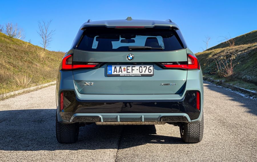 Több, mint egy emelt karosszéria – BMW X1 xDrive23i - STYLENEWS - Mobility - 2023 BMW X1 teszt, BMW X1 benzin teszt, BMW x1 teszt, BMW X1 xDrive 23i teszt, x1 bmw, X1 teszt, 