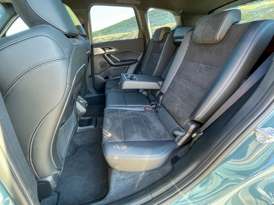 Több, mint egy emelt karosszéria – BMW X1 xDrive23i - STYLENEWS - Mobility - 2023 BMW X1 teszt, BMW X1 benzin teszt, BMW x1 teszt, BMW X1 xDrive 23i teszt, x1 bmw, X1 teszt, 