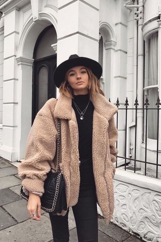 Stílusiskola: így viselj télen nude árnyalatokat - DIVAT&STÍLUS - Stílusiskola - divat, nude, outfit, stílus, tél, 