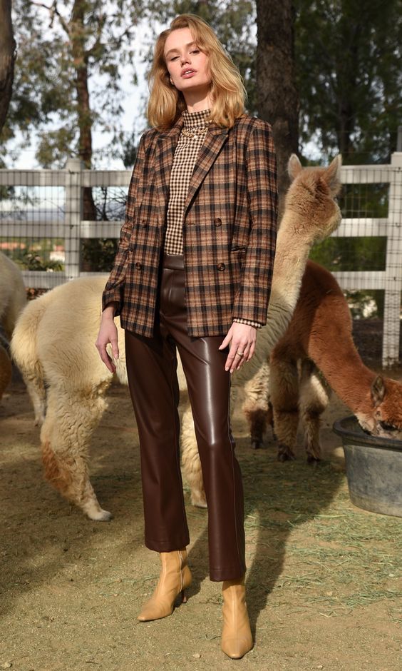 Stílusiskola: így viselj kockás blézereket - DIVAT&STÍLUS - Stílusiskola - blézer, divat, kockás blézer, outfit, stílus, 