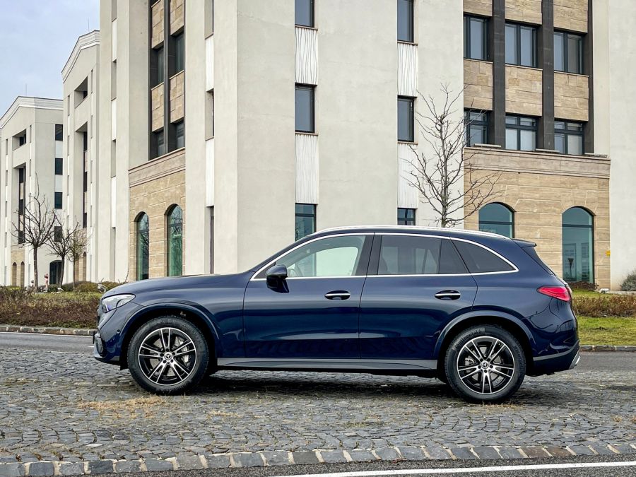 Két lépést előre és egyet sem hátra – Mercedes-Benz GLC Offroader 220d 4MATIC - STYLENEWS - Mobility - 2022 mercedes GLC, 2022 Mercedes GLC 220d 4 Matic teszt, 2022 Mercedes GLC teszt, 2023 GLC Mercedes, GLC 220d teszt, GLC mercedes teszt, Mercedes GLC 220d teszt, 