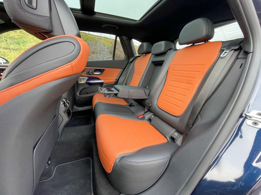 Két lépést előre és egyet sem hátra – Mercedes-Benz GLC Offroader 220d 4MATIC - STYLENEWS - Mobility - 2022 mercedes GLC, 2022 Mercedes GLC 220d 4 Matic teszt, 2022 Mercedes GLC teszt, 2023 GLC Mercedes, GLC 220d teszt, GLC mercedes teszt, Mercedes GLC 220d teszt, 