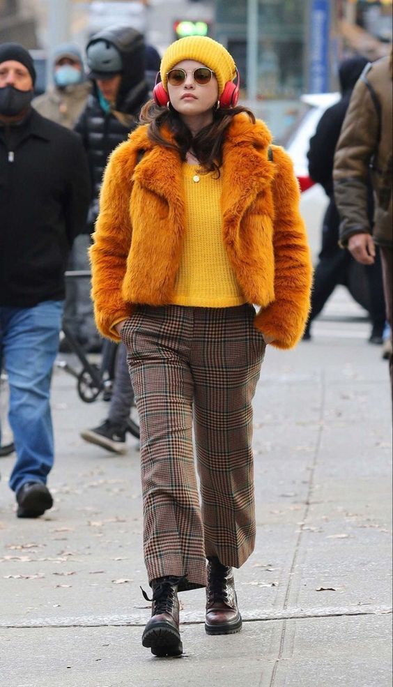 Stílusiskola: így viselj narancssárgát - DIVAT&STÍLUS - Stílusiskola - divat, narancssárga, outfit, stílus, tél, 