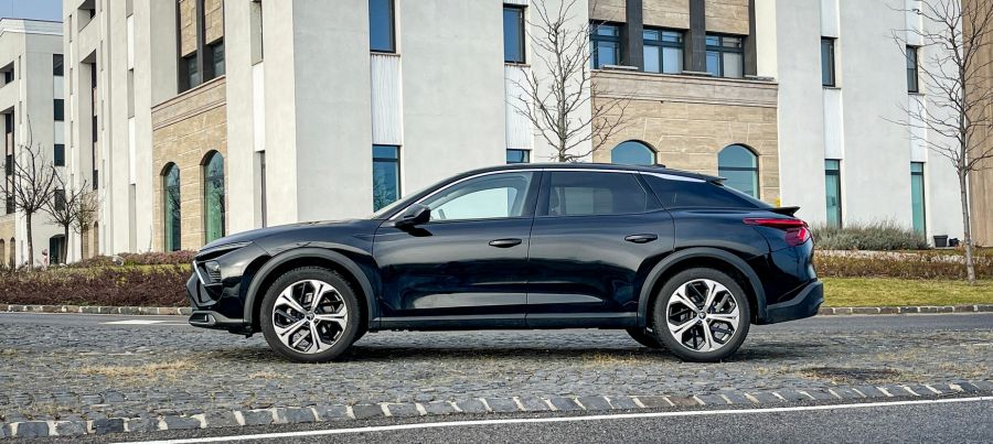 Olyan, mint a Citroën általában. Nonkonformista! – Citroën C5 X Feel Plus 1.2l - STYLENEWS - Mobility - 2022 Citroen C5X benzin teszt, C5 X Feel Plus  teszt, Citroen C5 X Feel Plus 1.2l teszt, citroen c5 x teszt, 