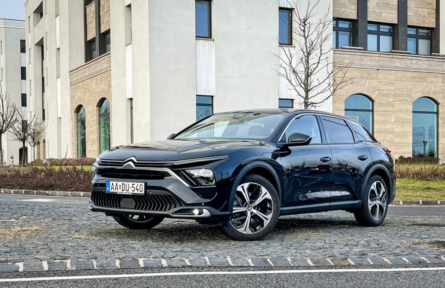 Olyan, mint a Citroën általában. Nonkonformista! – Citroën C5 X Feel Plus 1.2l - STYLENEWS - Mobility - 2022 Citroen C5X benzin teszt, C5 X Feel Plus  teszt, Citroen C5 X Feel Plus 1.2l teszt, citroen c5 x teszt, 