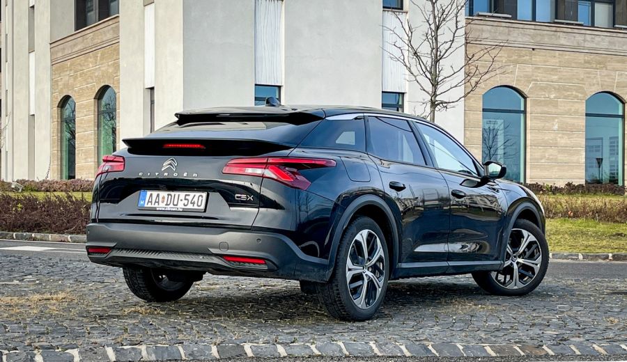 Olyan, mint a Citroën általában. Nonkonformista! – Citroën C5 X Feel Plus 1.2l - STYLENEWS - Mobility - 2022 Citroen C5X benzin teszt, C5 X Feel Plus  teszt, Citroen C5 X Feel Plus 1.2l teszt, citroen c5 x teszt, 