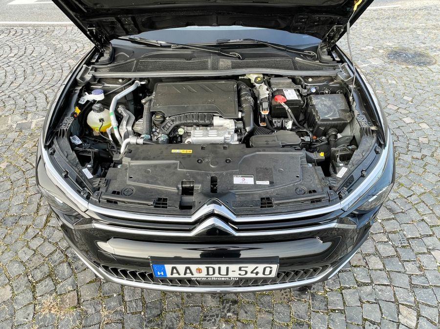 Olyan, mint a Citroën általában. Nonkonformista! – Citroën C5 X Feel Plus 1.2l - STYLENEWS - Mobility - 2022 Citroen C5X benzin teszt, C5 X Feel Plus  teszt, Citroen C5 X Feel Plus 1.2l teszt, citroen c5 x teszt, 