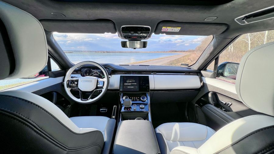 A nyugalom szigete – Range Rover Sport PHEV Autobiography - STYLENEWS - Mobility - 2023 range rover sport teszt, 2023 range sport plug-in hybrid teszt, range rover sport, range rover sport phev teszt, 