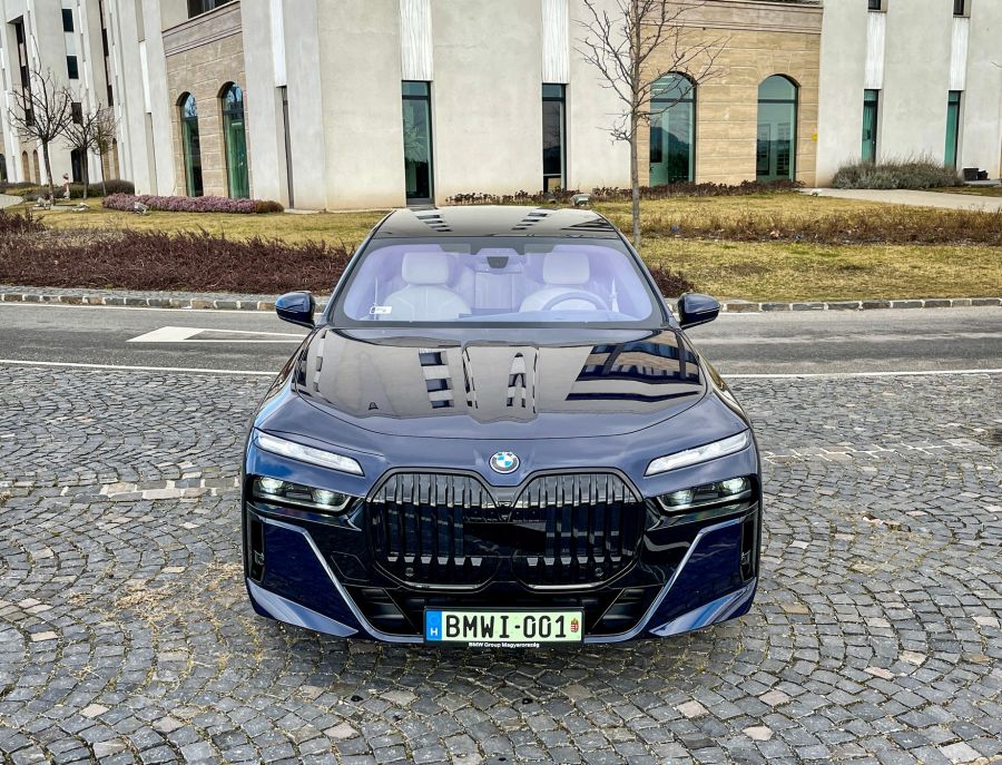 Egy tökéletes világ – BMW i7 xDrive60 - STYLENEWS - Mobility - BMW 7 elektromos teszt, BMW i7 teszt, BMW i7 xDrive60 teszt, 