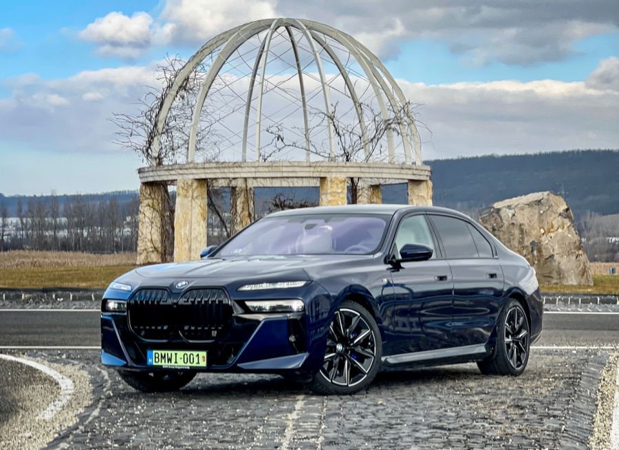 Egy tökéletes világ – BMW i7 xDrive60 - STYLENEWS - Mobility - BMW 7 elektromos teszt, BMW i7 teszt, BMW i7 xDrive60 teszt, 
