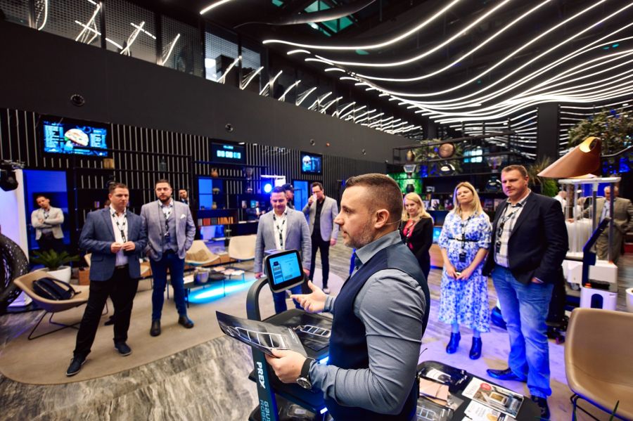 Ez már nem sci-fi: megjöttek a szuperokos takarító robotok - STYLELIFE - Otthon & Design - prexrobot, 