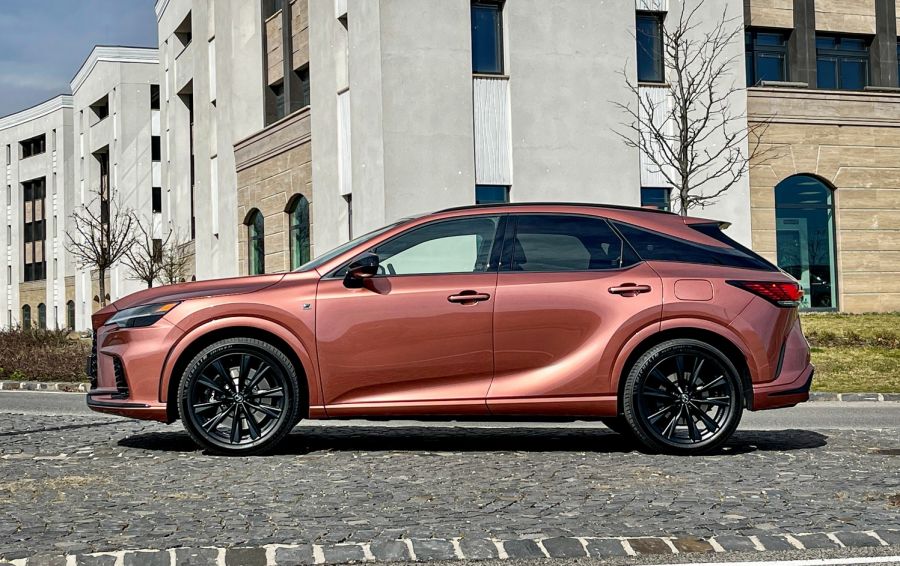 A legfontosabb modell – Lexus RX 500h F Sport - STYLENEWS - Mobility - 2023 Lexus RX 500h F Sport teszt, lexus rx, Lexus RX 500 hybrid teszt, Lexus RX 500h teszt, 