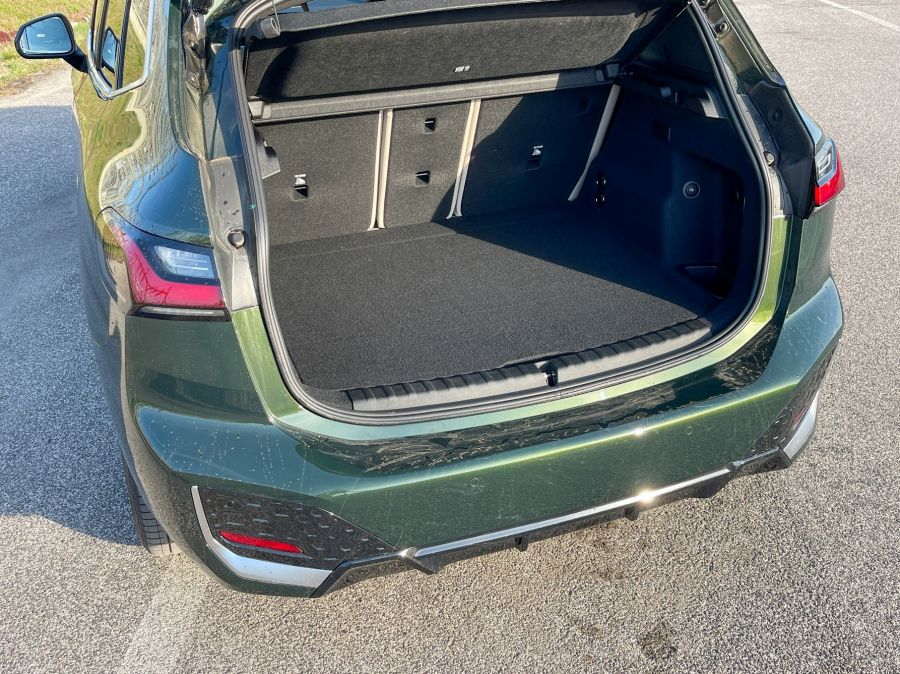 Sportos anyukáknak – BMW 230e Active Tourer - STYLENEWS - Mobility - 2023 BMW 230 PHEV teszt, 2023 BMW 230e Active Tourer teszt, Active Tourer BMW, BMW 2 Active Tourer teszt, BMW 230e teszt, 