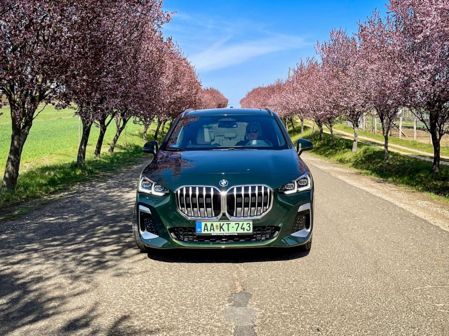 Sportos anyukáknak – BMW 230e Active Tourer - STYLENEWS - Mobility - 2023 BMW 230 PHEV teszt, 2023 BMW 230e Active Tourer teszt, Active Tourer BMW, BMW 2 Active Tourer teszt, BMW 230e teszt, 