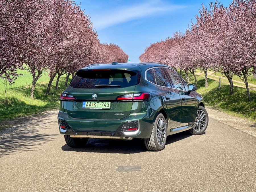 Sportos anyukáknak – BMW 230e Active Tourer - STYLENEWS - Mobility - 2023 BMW 230 PHEV teszt, 2023 BMW 230e Active Tourer teszt, Active Tourer BMW, BMW 2 Active Tourer teszt, BMW 230e teszt, 