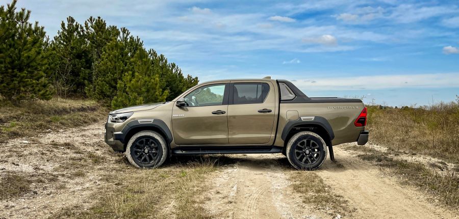A legyőzhetetlen – Toyota Hilux Invincible - STYLENEWS - Mobility - 2023 Toyota Hilux, Hilux teszt, Toyota Hilux teszt, Toyota pickup teszt, 