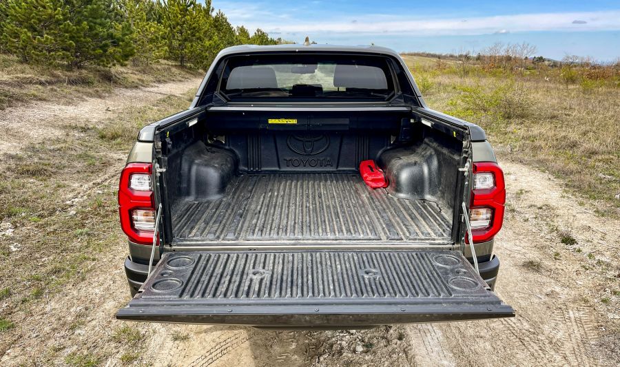 A legyőzhetetlen – Toyota Hilux Invincible - STYLENEWS - Mobility - 2023 Toyota Hilux, Hilux teszt, Toyota Hilux teszt, Toyota pickup teszt, 