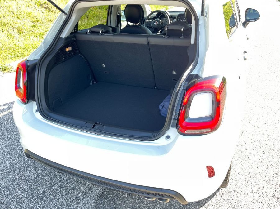 La vita e bella (Az élet szép) – Fiat 500 és Fiat 500X - STYLENEWS - Mobility - Autocentrum szabó fiat, fiat 500, Fiat 500 1.0 benzin, Fiat 500 és fiat 500x összehasonlítás, Fiat 500 teszt, Fiat 500 vs 500x teszt, Fiat 500x MHEV, Fiat 500x teszt, 