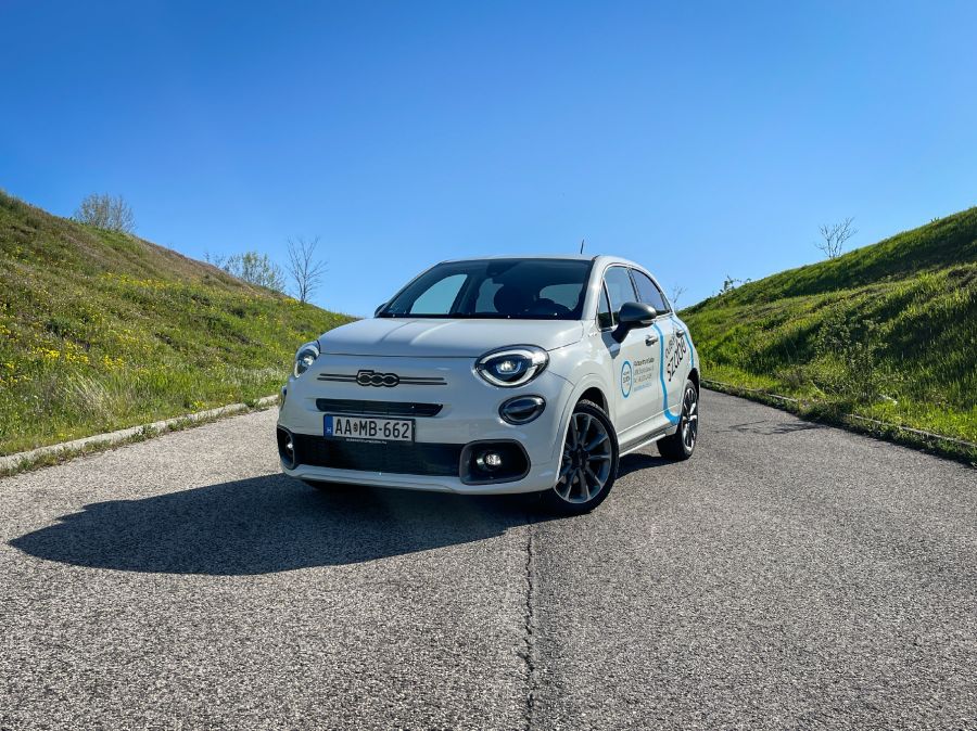 La vita e bella (Az élet szép) – Fiat 500 és Fiat 500X - STYLENEWS - Mobility - Autocentrum szabó fiat, fiat 500, Fiat 500 1.0 benzin, Fiat 500 és fiat 500x összehasonlítás, Fiat 500 teszt, Fiat 500 vs 500x teszt, Fiat 500x MHEV, Fiat 500x teszt, 