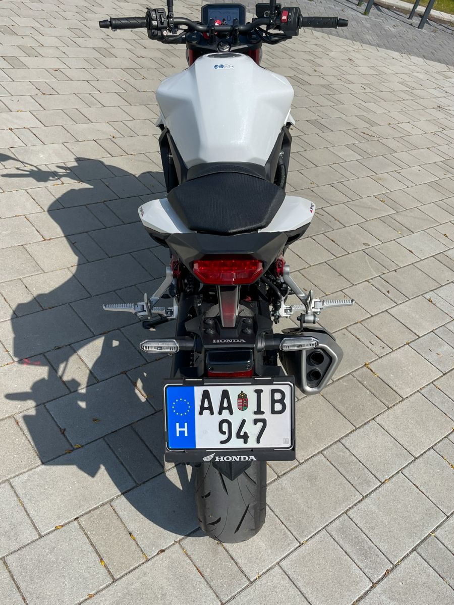 Több van benne, mint gondolnád – Honda CB750 Hornet - STYLENEWS - Mobility - cb750 hornet 2023, cb750 hornet teszt, Honda CB750 Hornet teszt, Honda CR750, 
