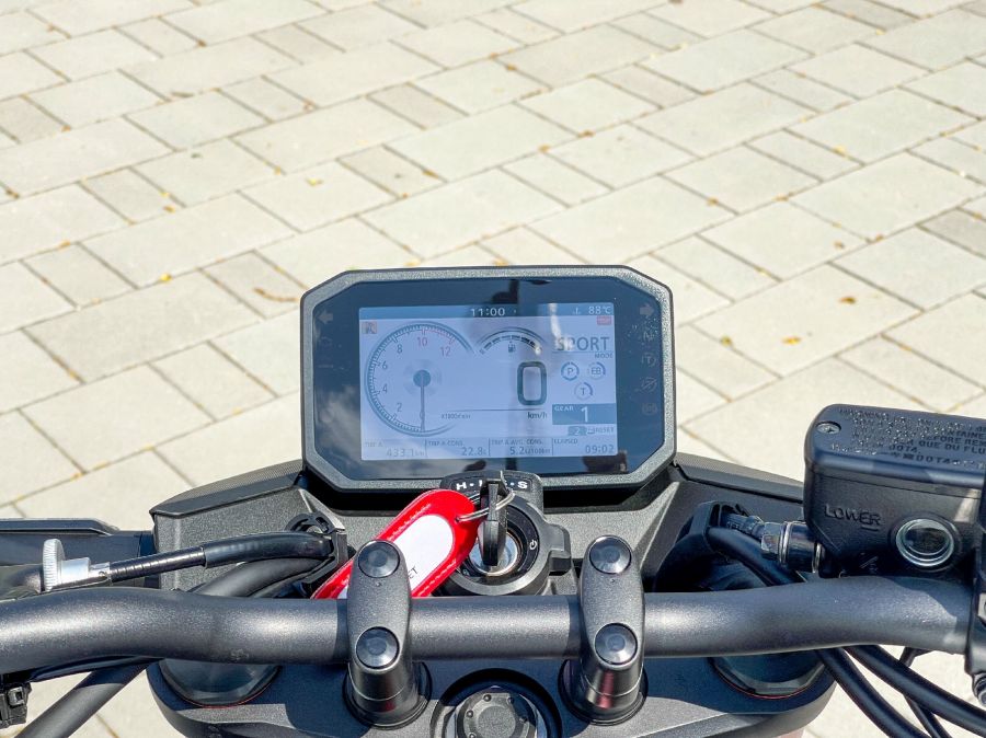 Több van benne, mint gondolnád – Honda CB750 Hornet - STYLENEWS - Mobility - cb750 hornet 2023, cb750 hornet teszt, Honda CB750 Hornet teszt, Honda CR750, 