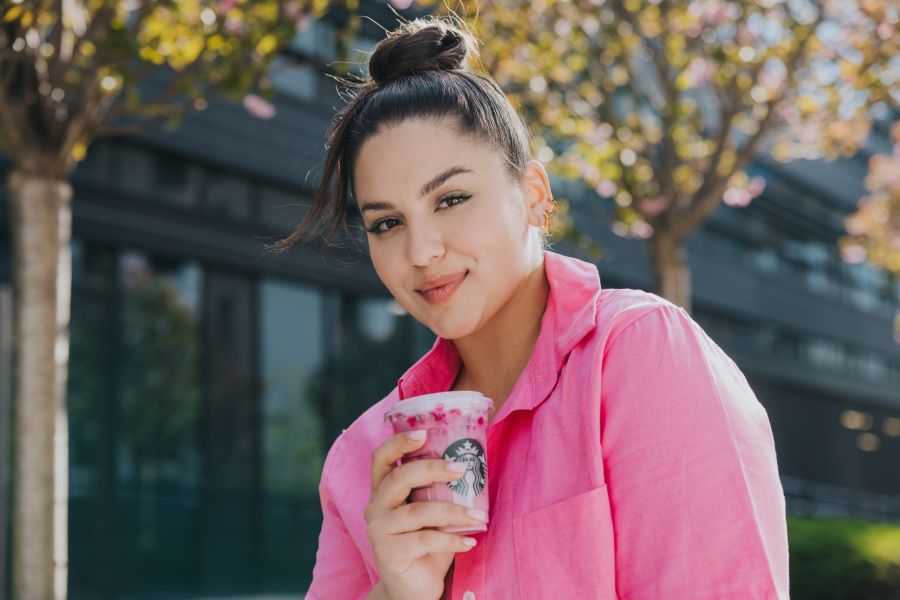 Egy hely, ahol a sellő szeret jeges vízben úszni - STYLENEWS - Aktuális - starbucks, 