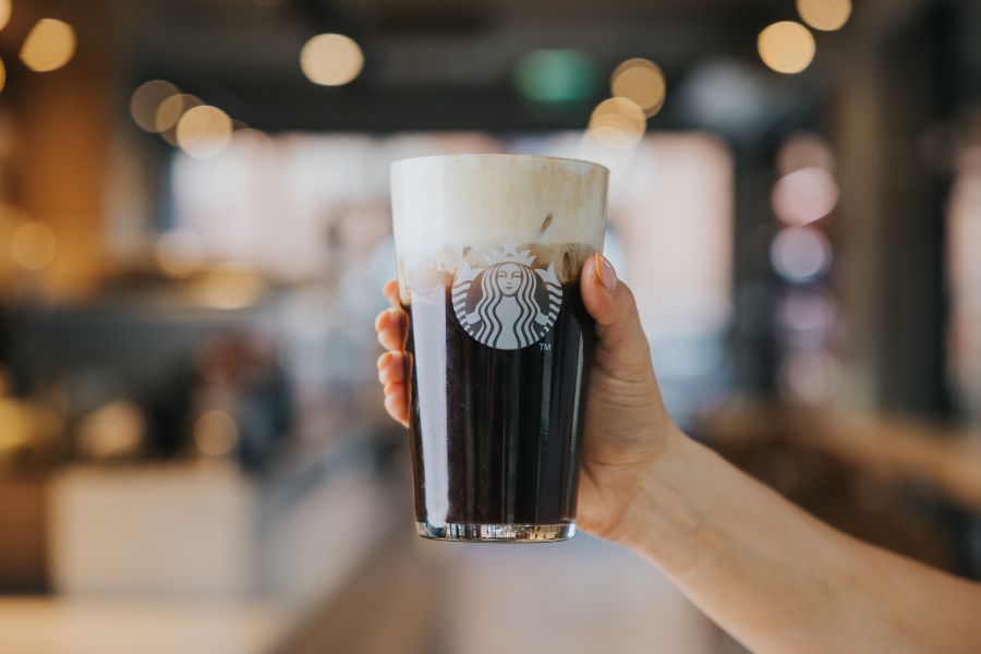 Egy hely, ahol a sellő szeret jeges vízben úszni - STYLENEWS - Aktuális - starbucks, 