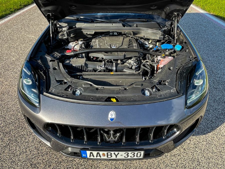 Végigsöpör, mint a Földközi tengeri szél - Maserati Grecale - STYLENEWS - Mobility - 2023 grecale maserati teszt, grecale, grecale gt, grecale teszt, maserati grecale, maserati SUV teszt, 