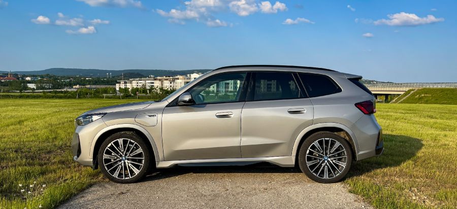 Tudatosan – BMW X1 xDrive30e - STYLENEWS - Mobility - 2023 BMW X1 30e teszt, 2023 BMW X1 plug-in hybrid teszt, 2023 BMW X1 xDrive30e teszt, BMW X1, BMW X1 PHEV teszt, BMW x1 teszt, X1 teszt, 