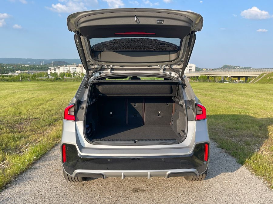 Tudatosan – BMW X1 xDrive30e - STYLENEWS - Mobility - 2023 BMW X1 30e teszt, 2023 BMW X1 plug-in hybrid teszt, 2023 BMW X1 xDrive30e teszt, BMW X1, BMW X1 PHEV teszt, BMW x1 teszt, X1 teszt, 